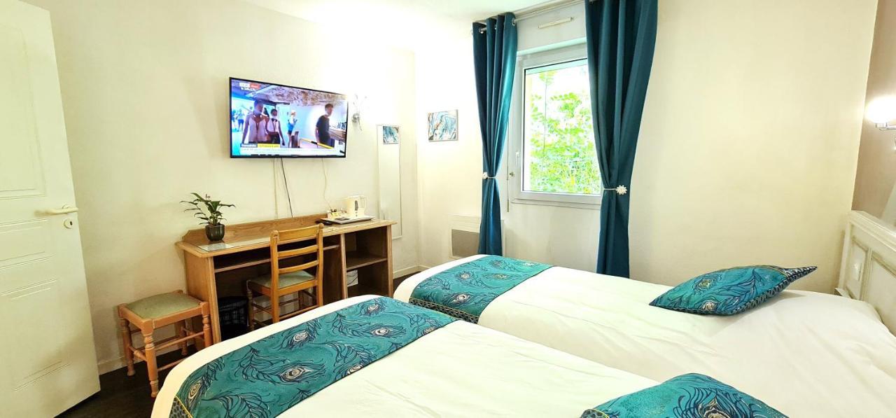 Fasthotel Oloron Hostellerie Du Paon Blanc Lurbe-Saint-Christau エクステリア 写真
