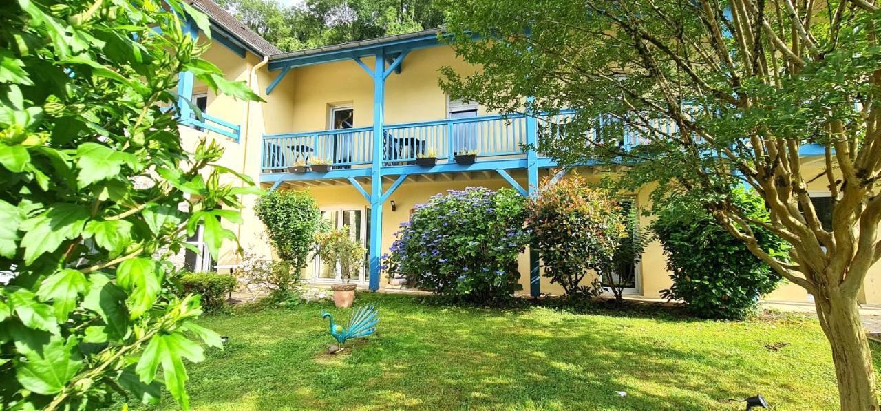 Fasthotel Oloron Hostellerie Du Paon Blanc Lurbe-Saint-Christau エクステリア 写真