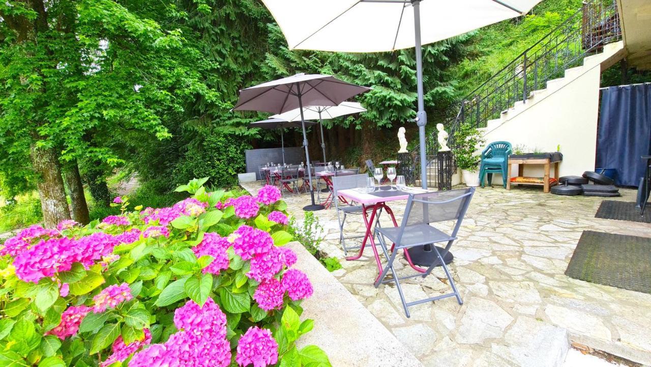 Fasthotel Oloron Hostellerie Du Paon Blanc Lurbe-Saint-Christau エクステリア 写真