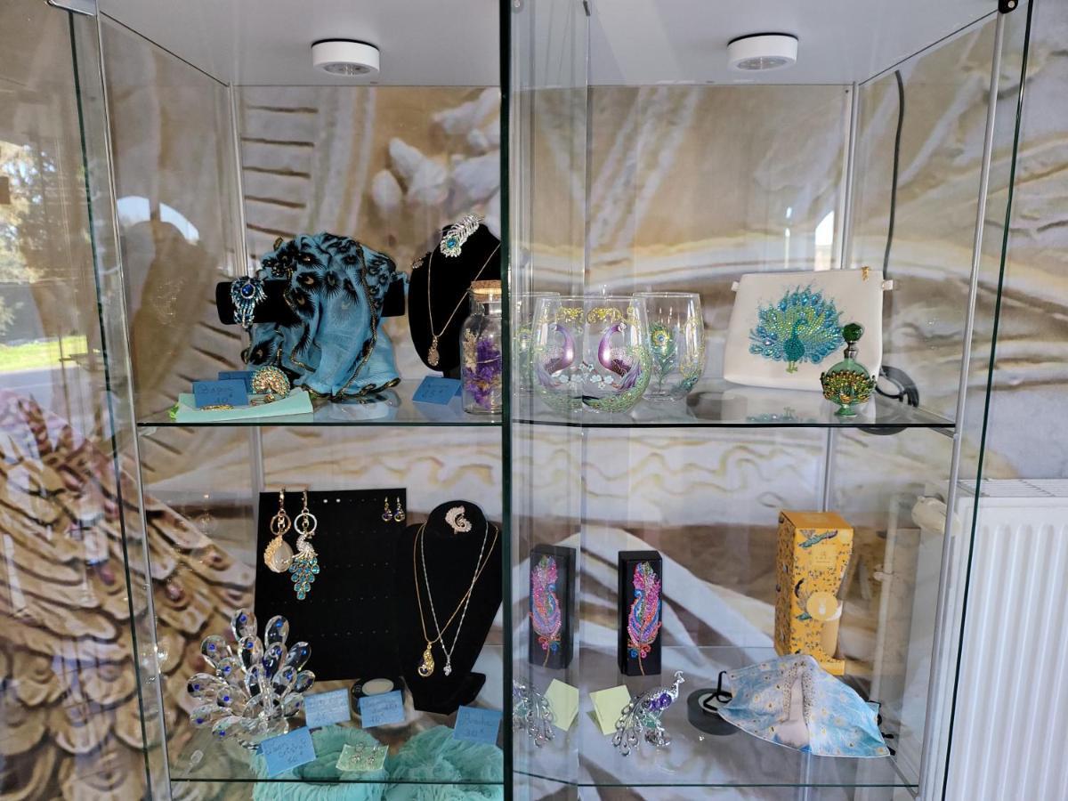 Fasthotel Oloron Hostellerie Du Paon Blanc Lurbe-Saint-Christau エクステリア 写真